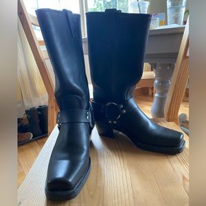 FRYE Women’s Harness Boot - only worn twice!